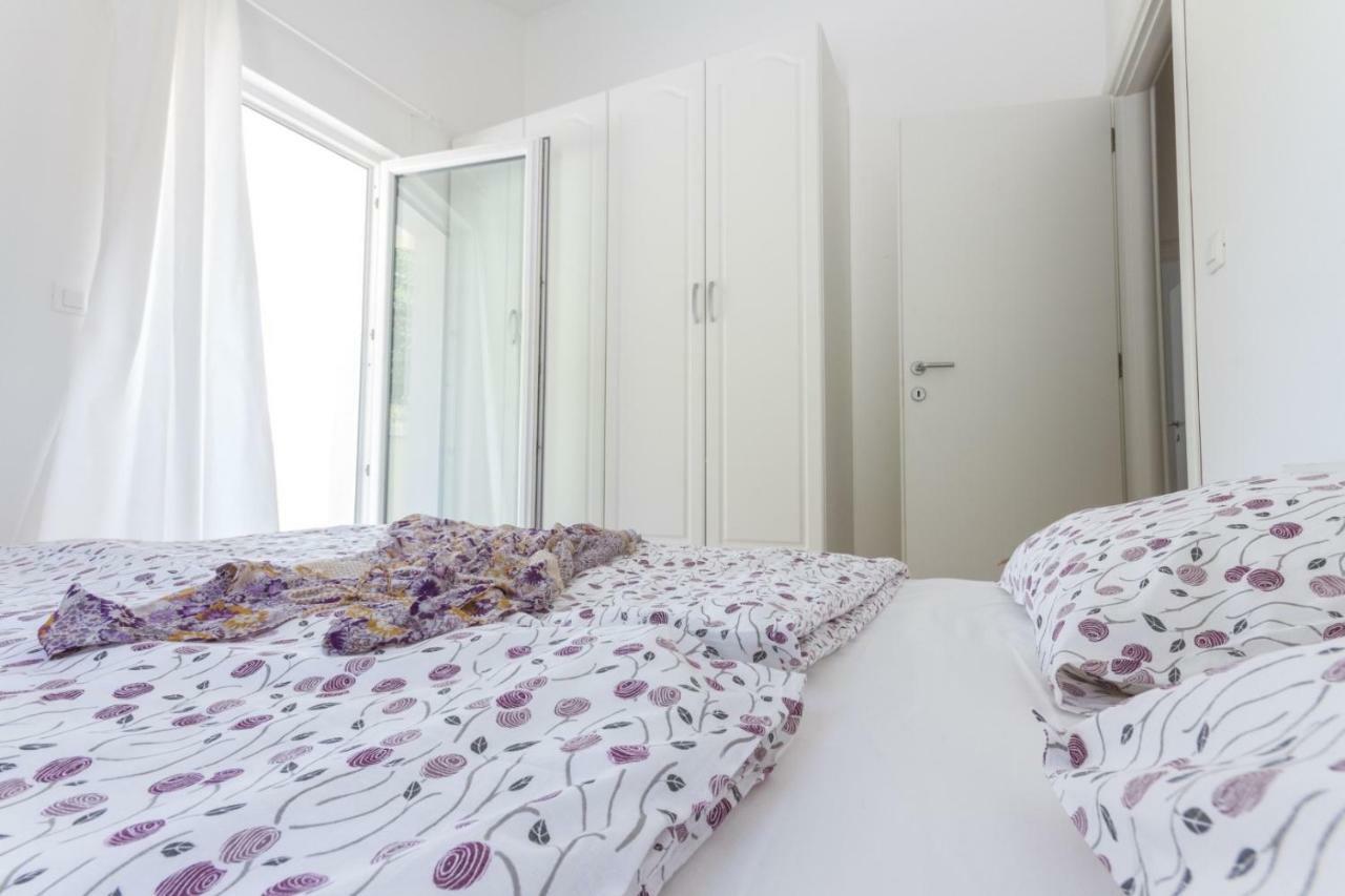 House Sunny Rock Baska Villa ภายนอก รูปภาพ