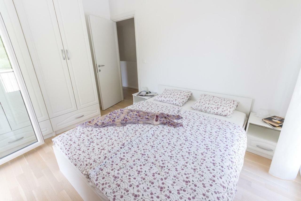 House Sunny Rock Baska Villa ภายนอก รูปภาพ